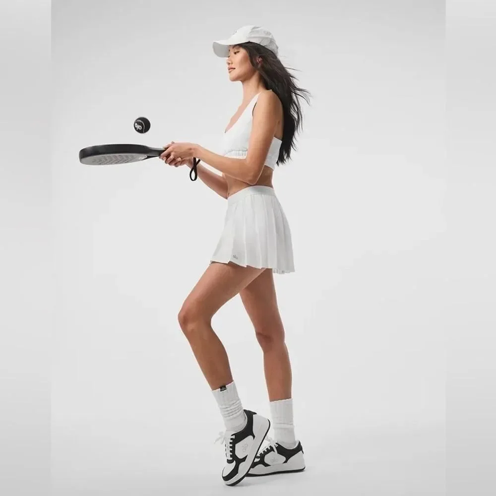 alo yoga varsity tennis skirt white Large